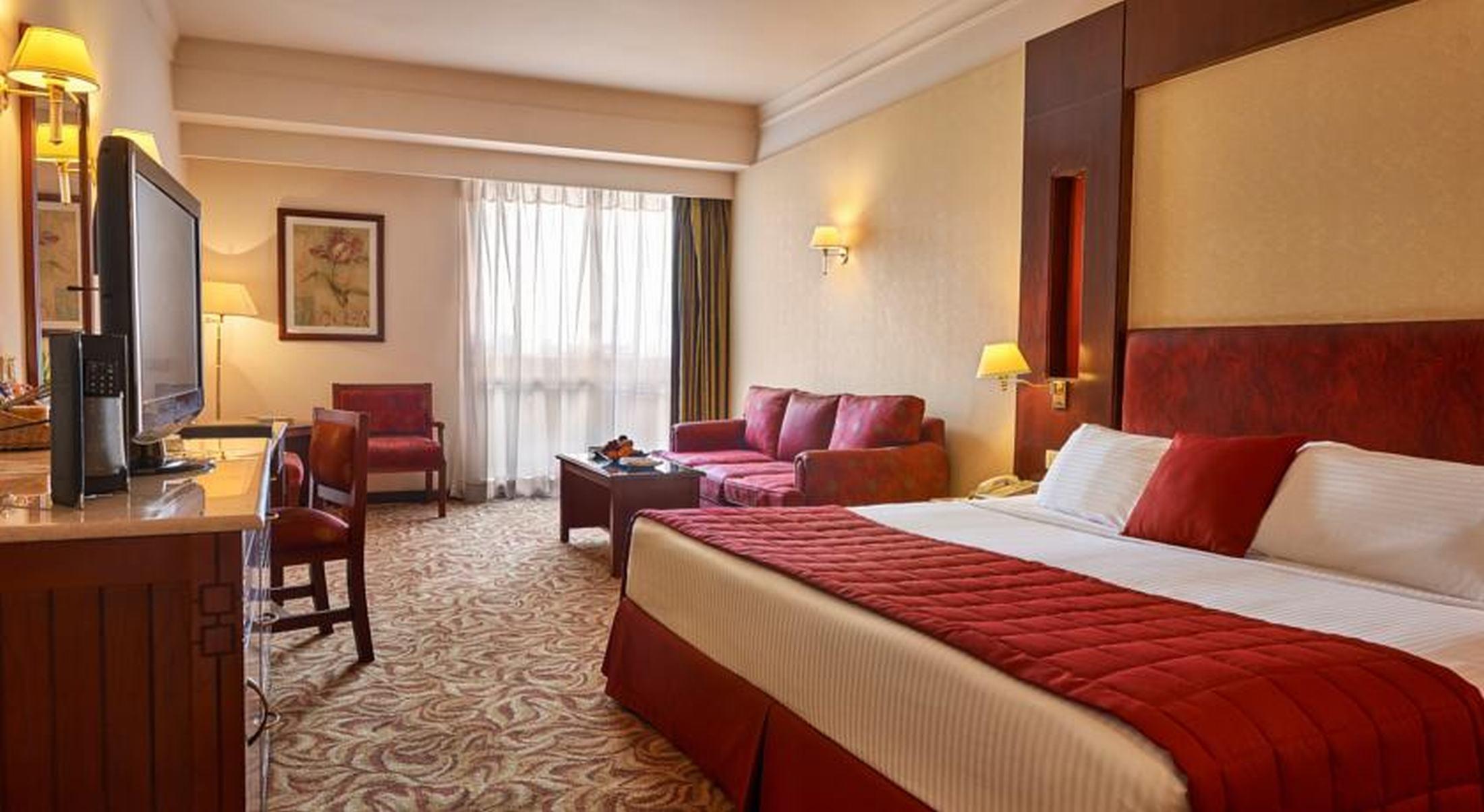 Safir Hotel Cairo Giza Exterior photo A room at the Grand Hotel