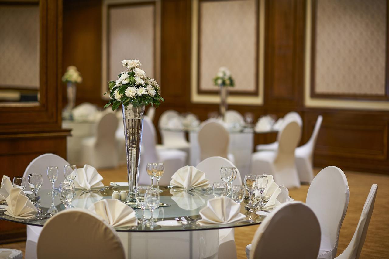 Safir Hotel Cairo Giza Exterior photo The ballroom